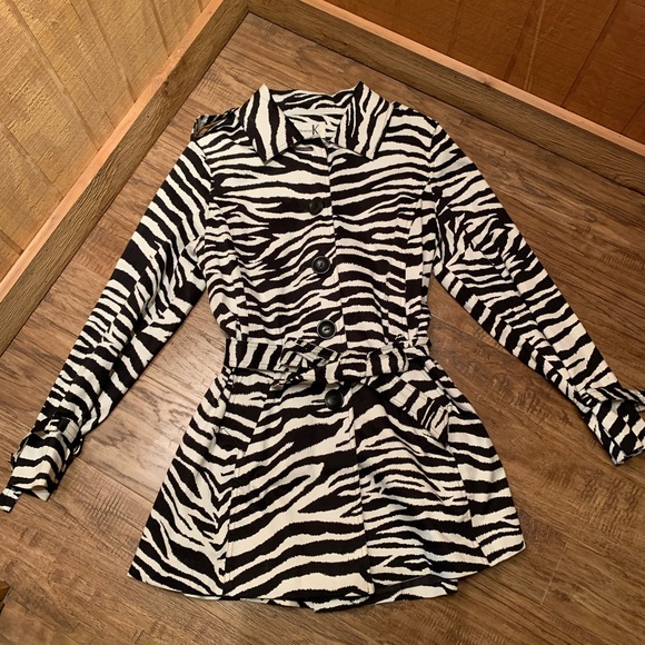 ShanaK black/white zebra trench coat - Picture 1 of 9